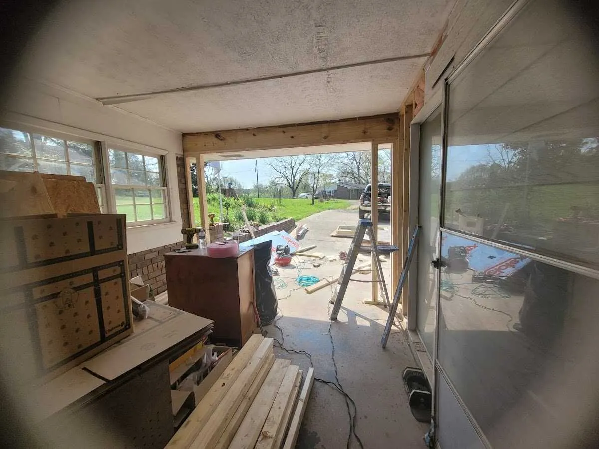 Air movers and dehumidifier for Drying & Dehumidification in Nottingham